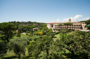 Mons Aureus Resort